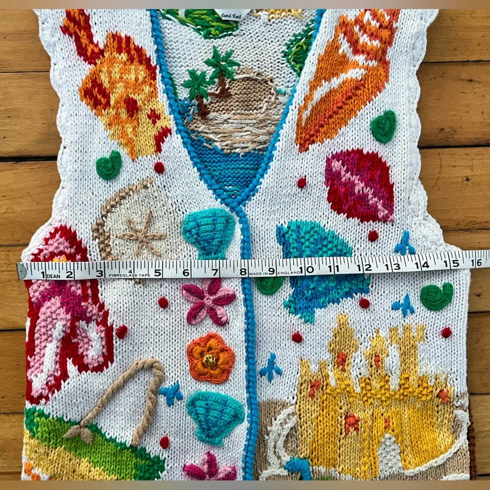 Vintage Eagle’s Eye Hand Knit Beach Themed Vest, Size Small - Picture 15 of 15